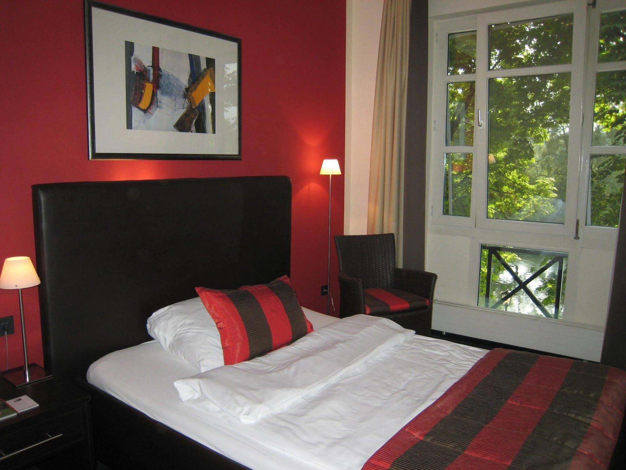 Hotel Am Ruhrufer Business & Golf Mülheim an der Ruhr Chambre photo